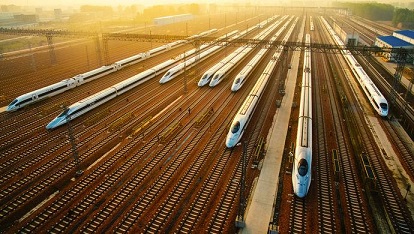 中国时速350公里高铁最长隧道贯通  2025-12-11 19:57:09 来源：中国新闻网  字号